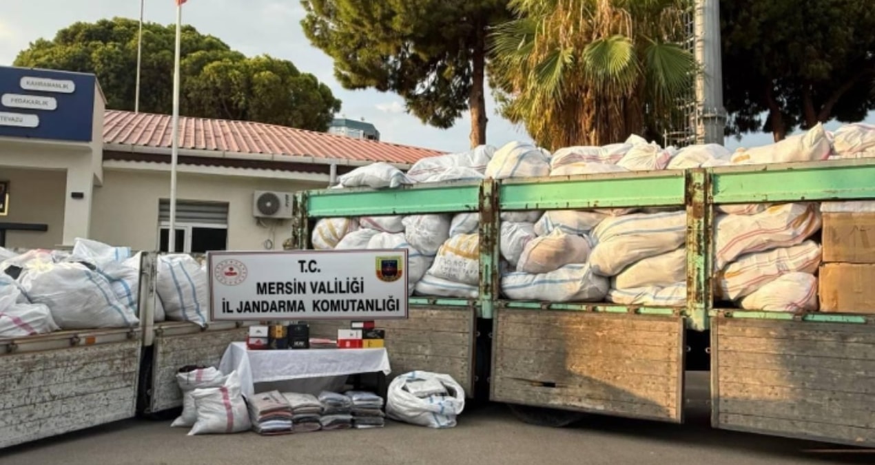 Mersin’de gümrük kaçağı ürünlere yönelik operasyonda 20 bin tekstil ürünü ele geçirildi