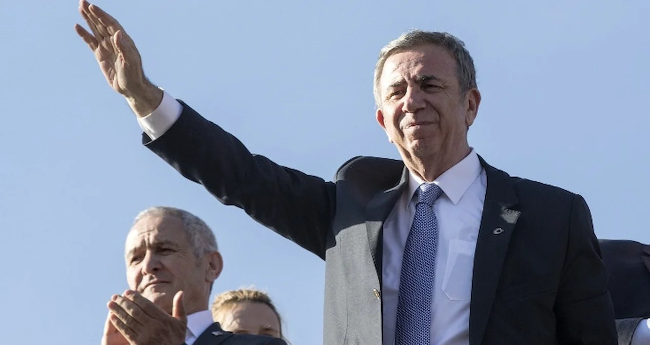 Ankara Büyükşehir Belediye Başkanı Mansur Yavaş, CHP’den istifa etti