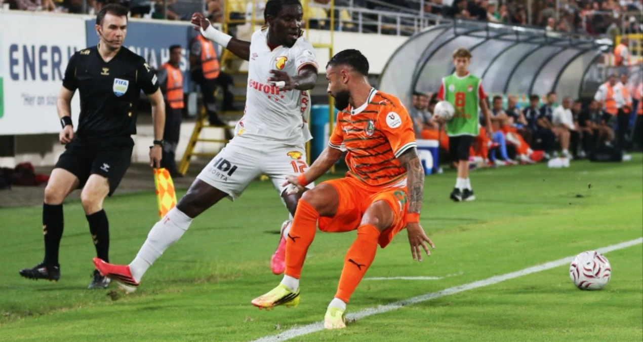 Alanya’da Alanyaspor-Göztepe maçında güvenlik görevlileri gıda zehirlenmesi yaşadı