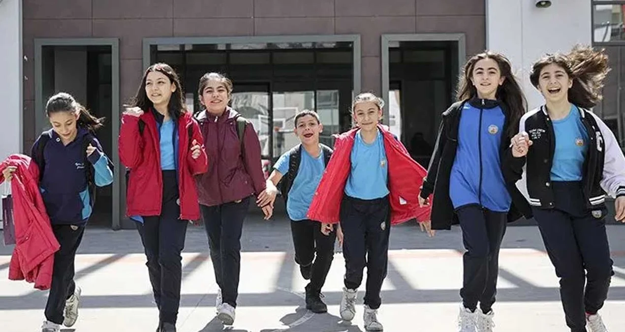 30 Ekim 2026 Cuma okullar tatil mi? 29 Ekim tatili 4,5 güne uzayacak mı - www.gundemedair.com