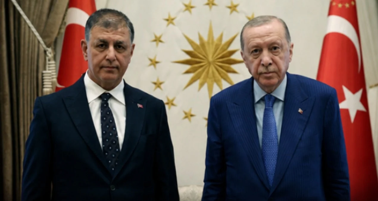 Cumhurbaşkanı Erdoğan, İzmir Büyükşehir Belediye Başkanı Cemil Tugay’ı Külliye’de kabul
