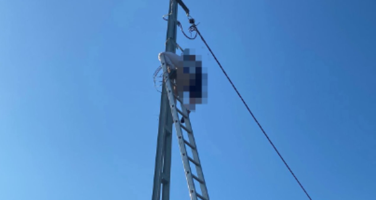 Sakarya’da elektrik direğine çıkan Mehmet Yılmaz hayatını kaybetti