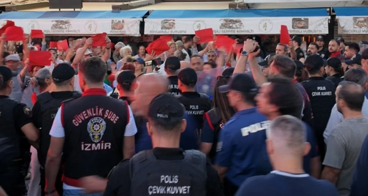 AKP’ye geçene kırmızı kart