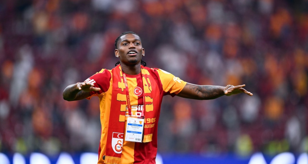 Rafael Leao, Galatasaray’da şampiyonluk hedefiyle geldiğini açıkladı