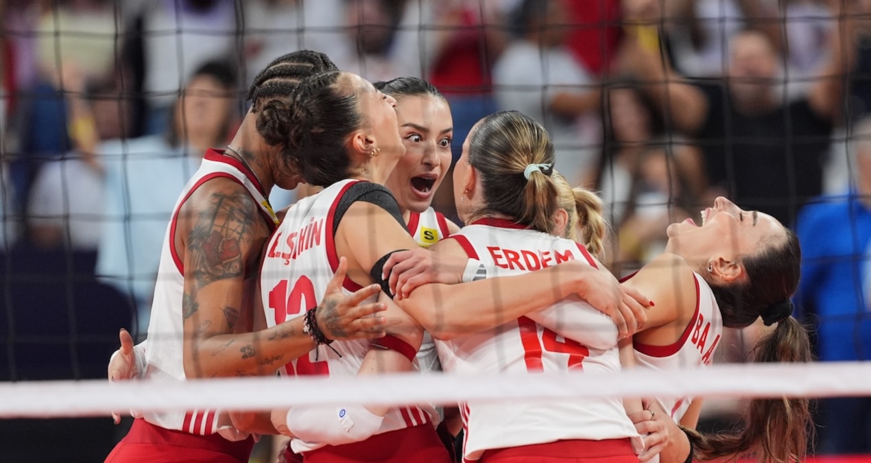 Filenin Sultanları, Sırbistan’ı set vermeden mağlup ederek finale yükseldi