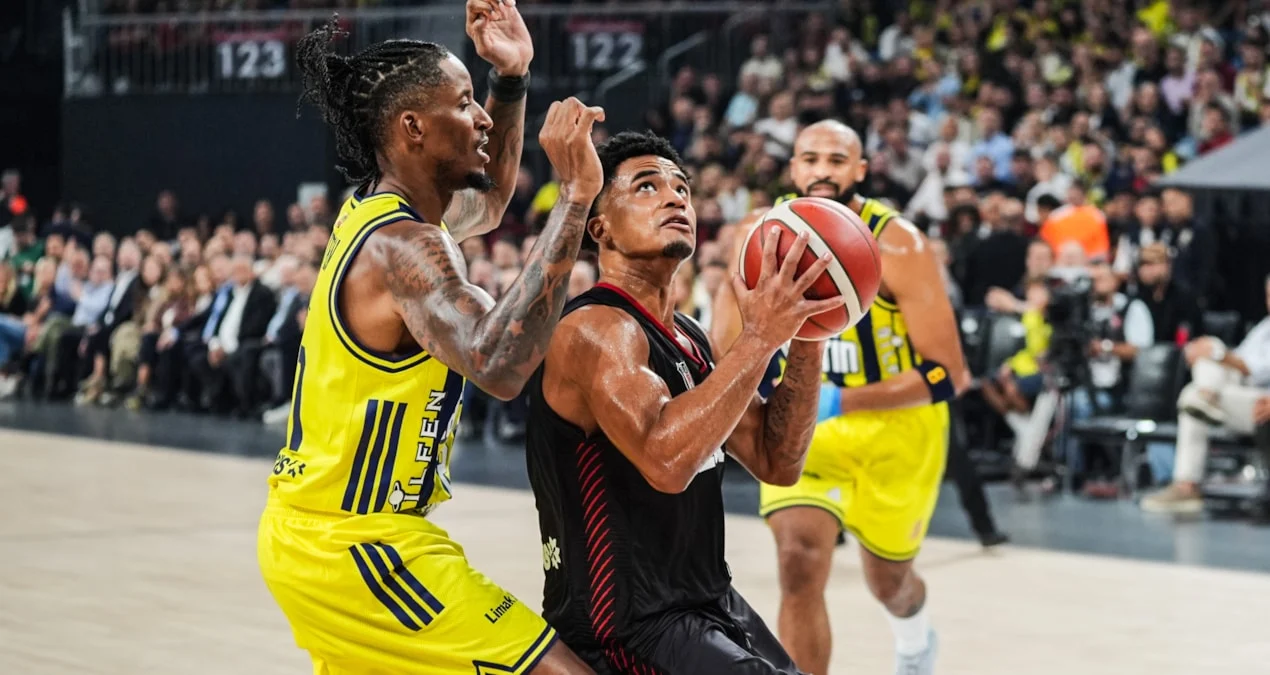 Fenerbahçe, Beşiktaş’ı 72-59 yenerek Cumhurbaşkanlığı Kupası’nı kazandı