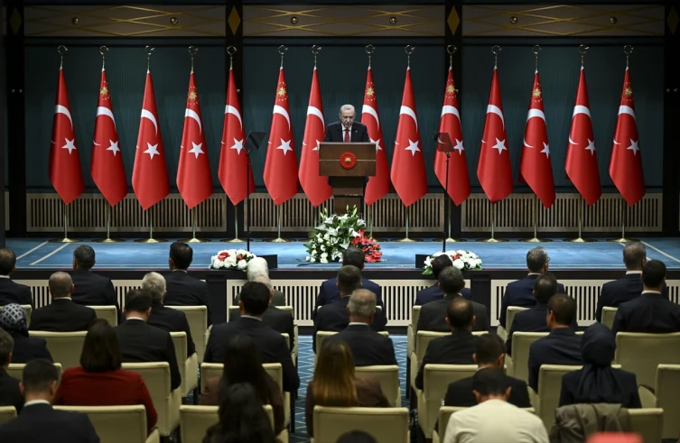 Cumhurbaşkanı Erdoğan: Haksız kazanç elde eden kim olursa olsun bedelini ödeyecek