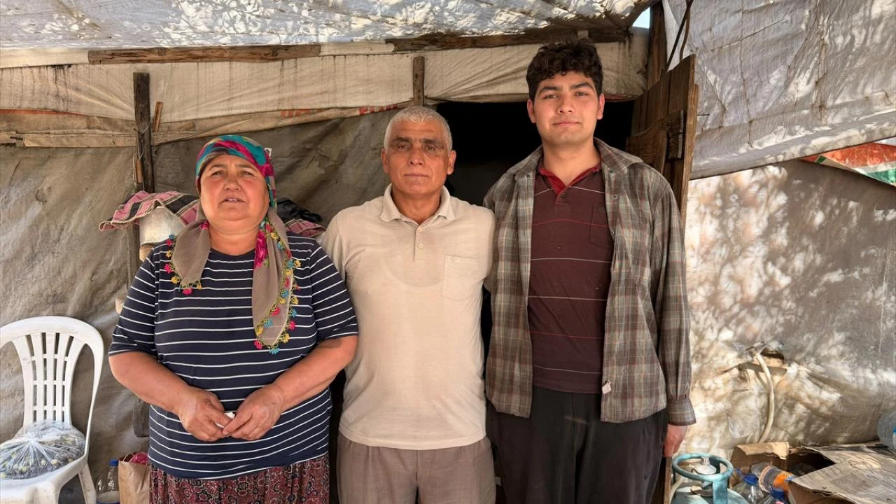 Akseki’de orman işlerinde çalışan Ahmet Deniz’in Hacettepe Tıp Fakültesi İngilizce Programı’nı kazanmasıyla ilgili haber fotoğrafı