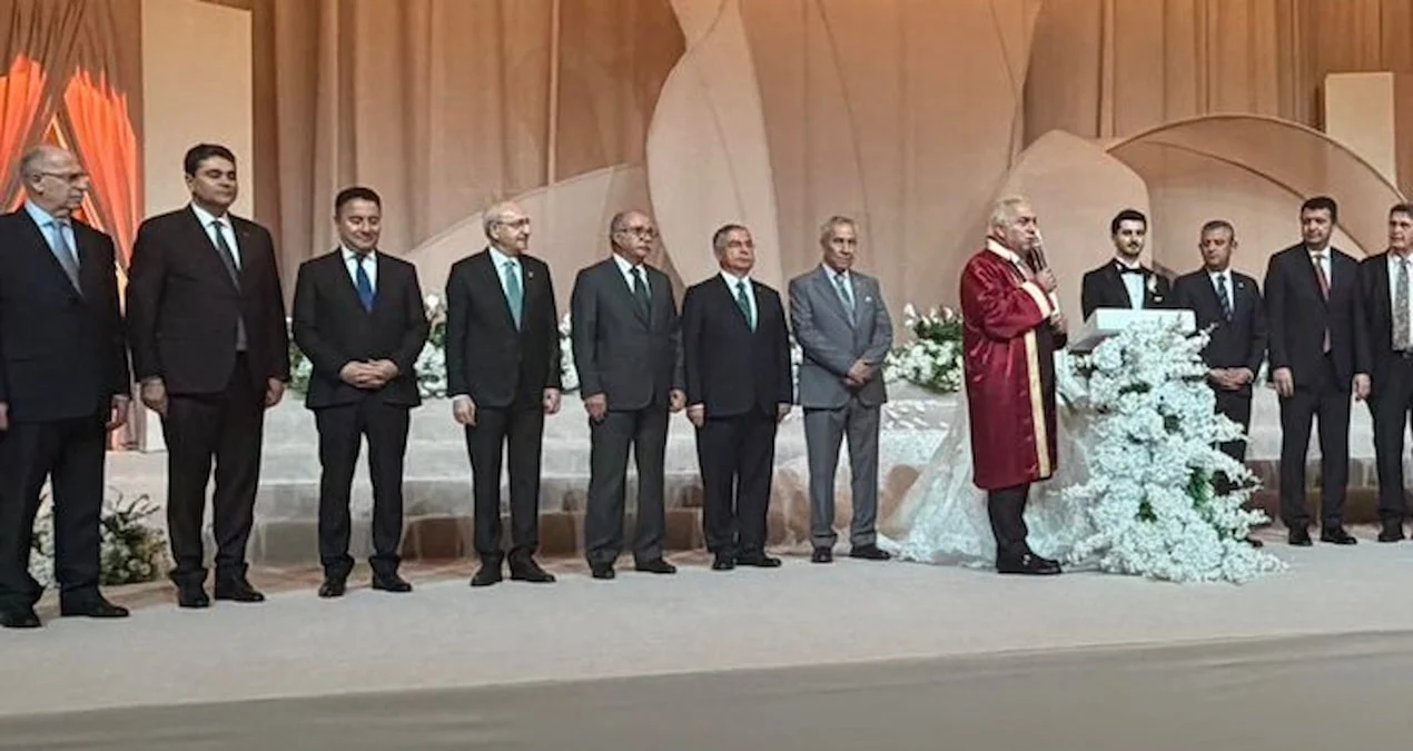Ahmet Davutoğlu’nun oğlu Mehmet’in nikah törenine Erdoğan katılmadı