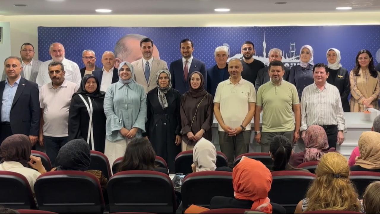 Üsküdar Belediye Meclisi’nde dört CHP’li üye AK Parti’ye katıldı