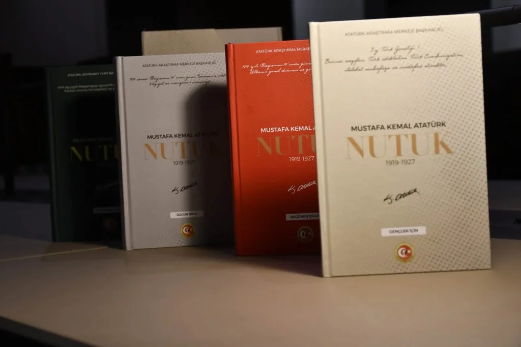 AKP, Nutuk'un Sekiz Dilde Dağıtımını Başlatıyor - www.gundemedair.com