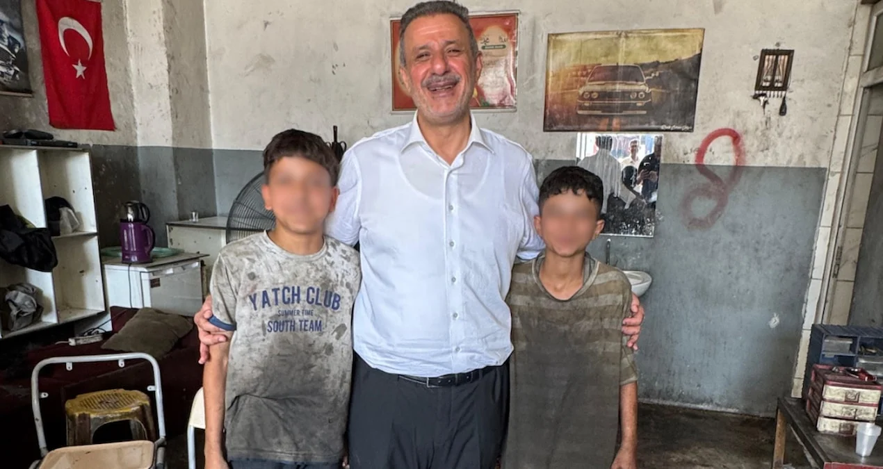 AKP'li vekil çocuk işçilerle fotoğraf çektirdi, tepkiler yükseldi - www.gundemedair.com