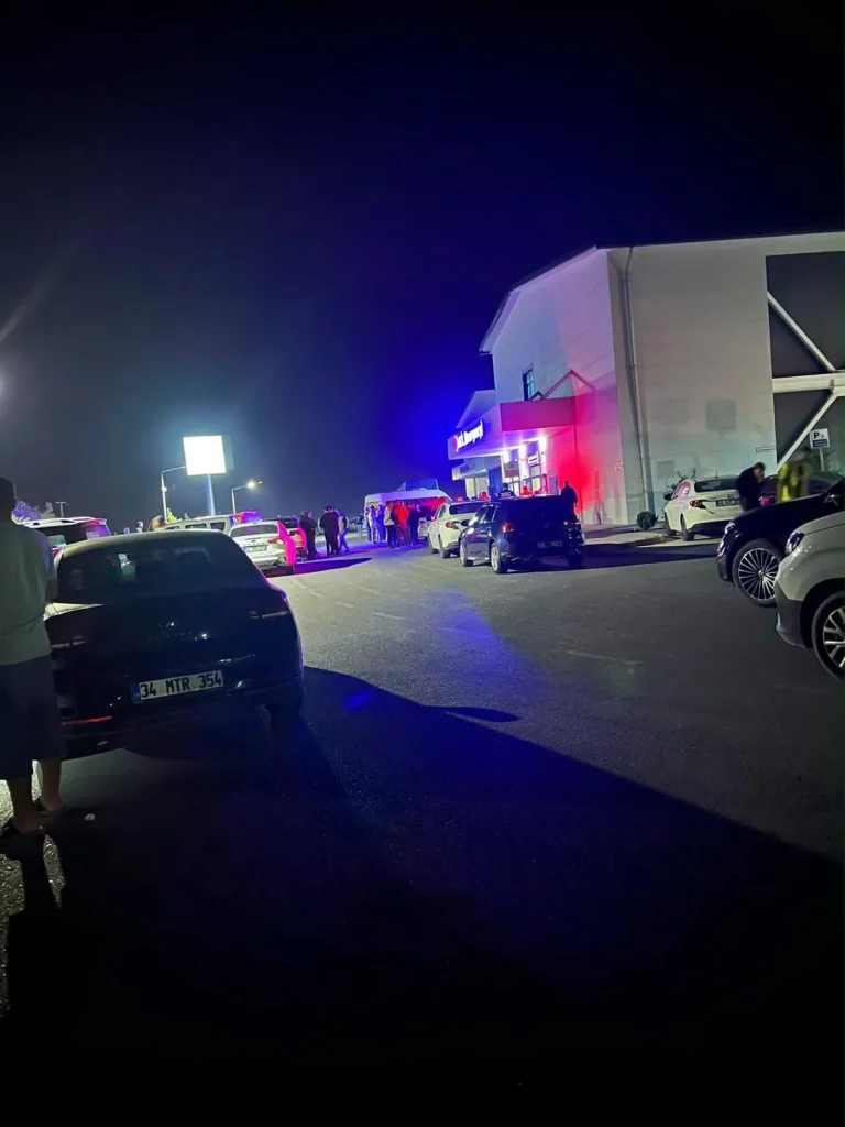 Akraba kavgasını ayırmak isteyen polisi kuzeni öldürdü - Sözcü Gazetesi