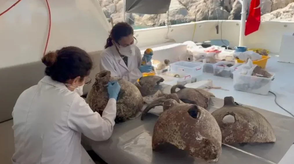 Antalya'da 4.400 Yıllık Gemi Batığı Keşfi - www.gundemedair.com