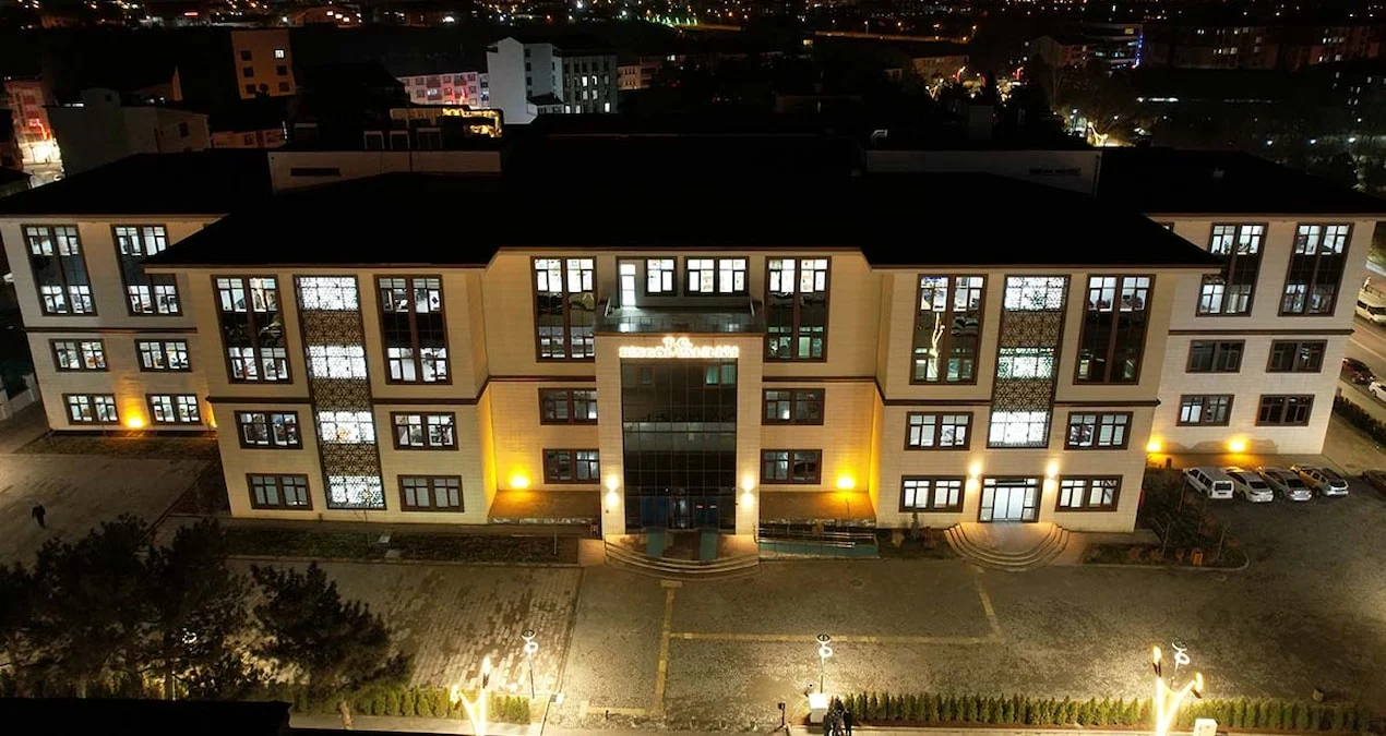 Bingöl’de pansiyonda asansör kazasında 15 yaşındaki öğrenci yaralandı