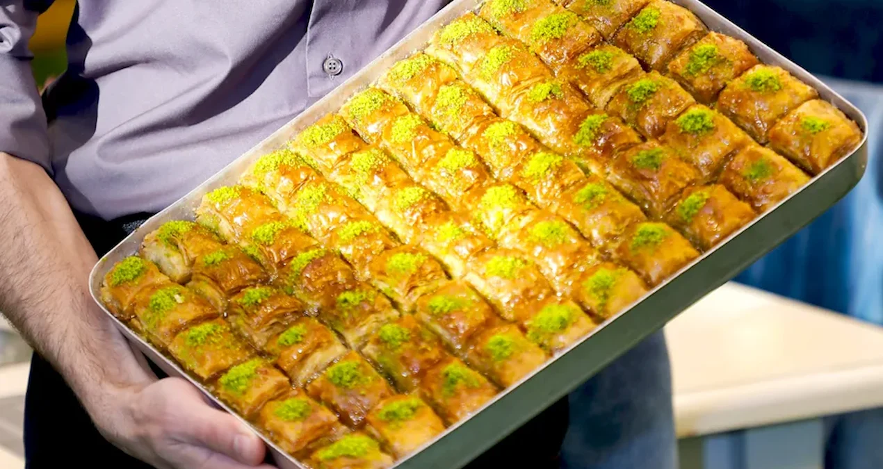 Türk baklavası satan Amerikalı zengin oldu: Aylık kazancı tavan yaptı