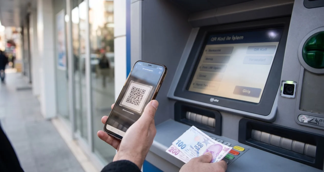 ATM'lerde QR Kodla Para Yatırma Limitleri Değişti: Herkesinki Artık Farklı - www.gundemedair.com