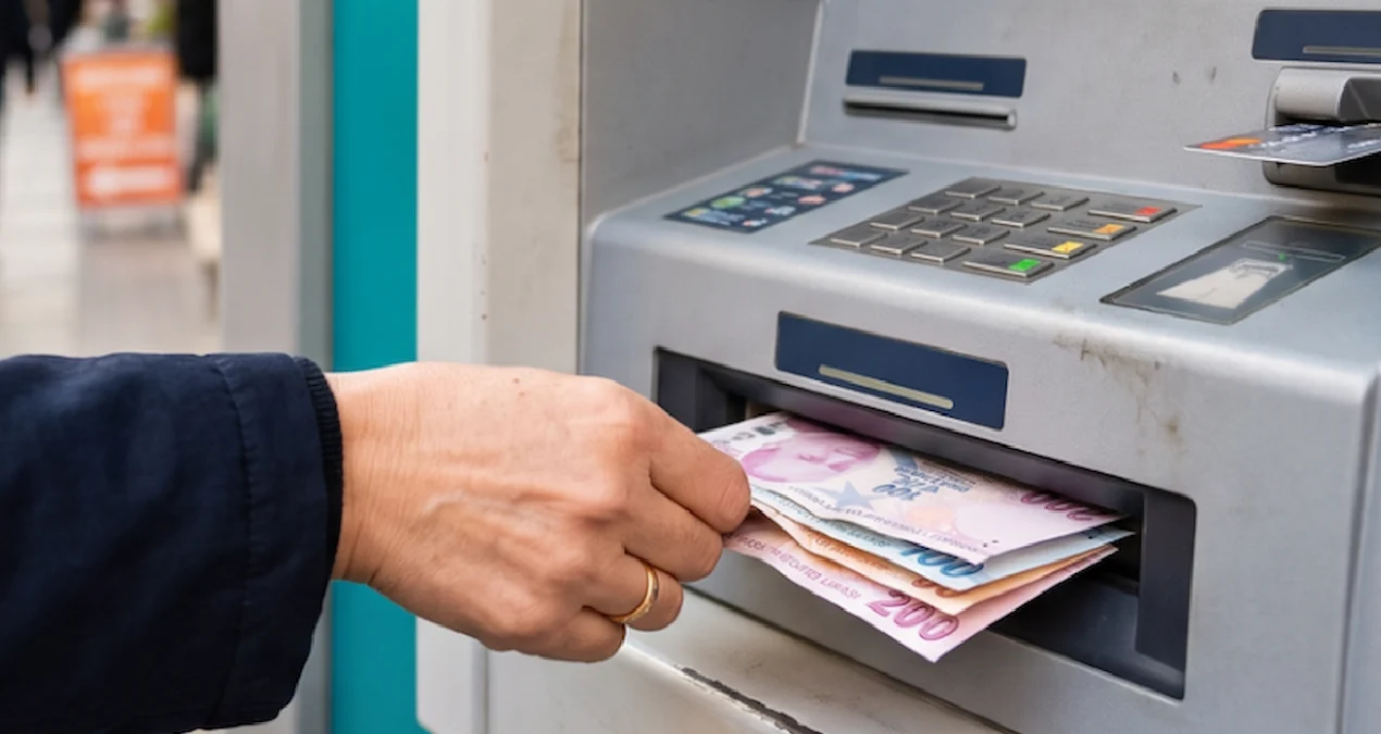 ATM'lerde yeni dönem: Limitler resmen değişti - Sözcü Gazetesi