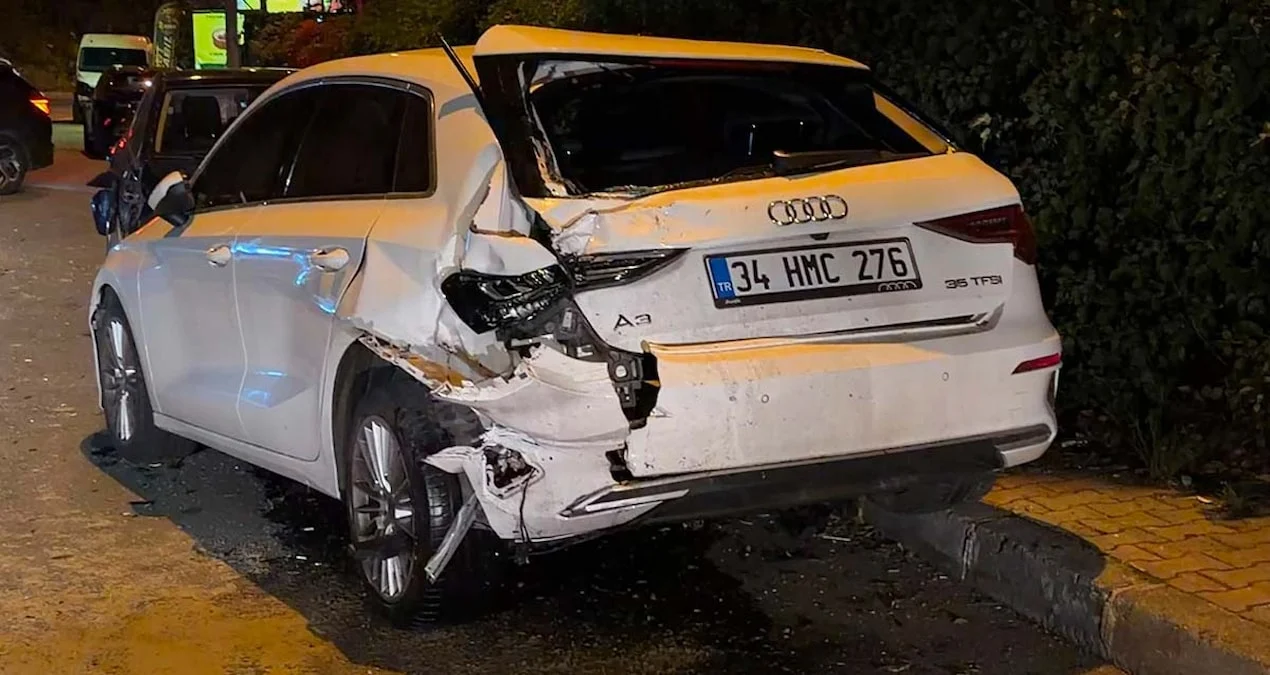 Sarıyer’de direksiyon hakimiyetini kaybeden otomobil, park halindeki 6 araca çarptı: 1’i