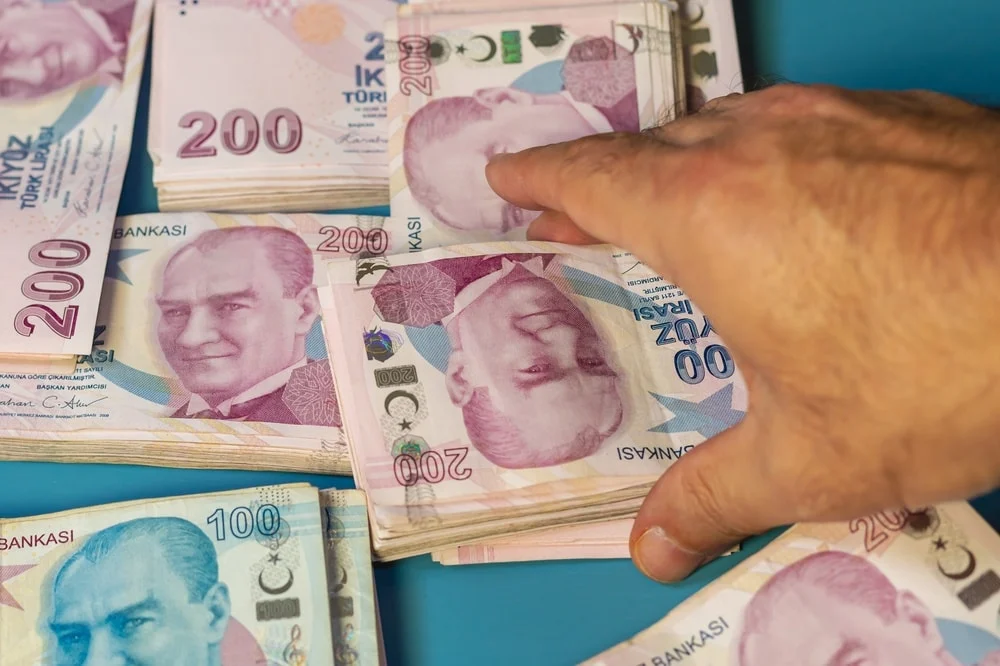 Bankalar emeklilere cazip promosyonlar sunuyor: Ekim 2026 kampanyaları - www.gundemedair.com