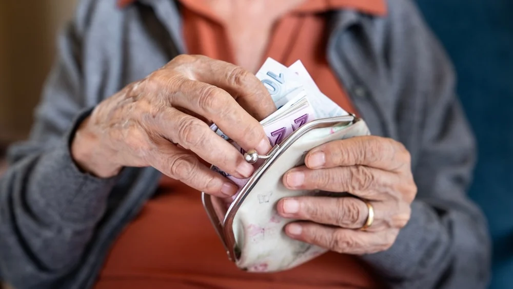 Bankalar emeklilere cazip promosyonlar sunuyor: Ekim 2026 kampanyaları - www.gundemedair.com