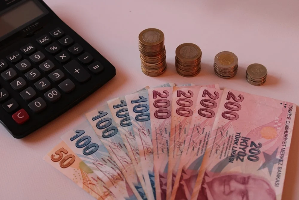 Bankalar emeklilere cazip promosyonlar sunuyor: Ekim 2026 kampanyaları - www.gundemedair.com