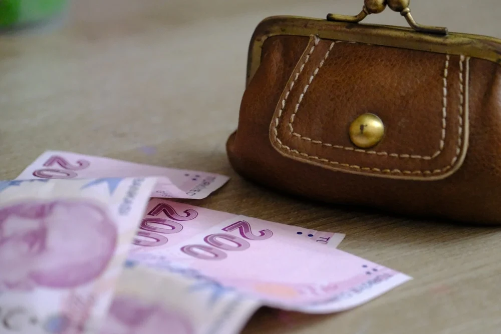 Bankalar emeklilere cazip promosyonlar sunuyor: Ekim 2026 kampanyaları - www.gundemedair.com