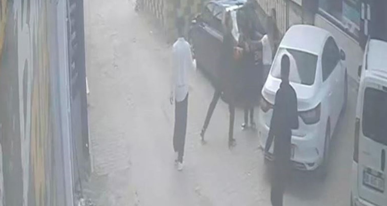 Adıyaman’da sevgilisini darbettiği sırada müdahale eden kişiyi bıçakladı