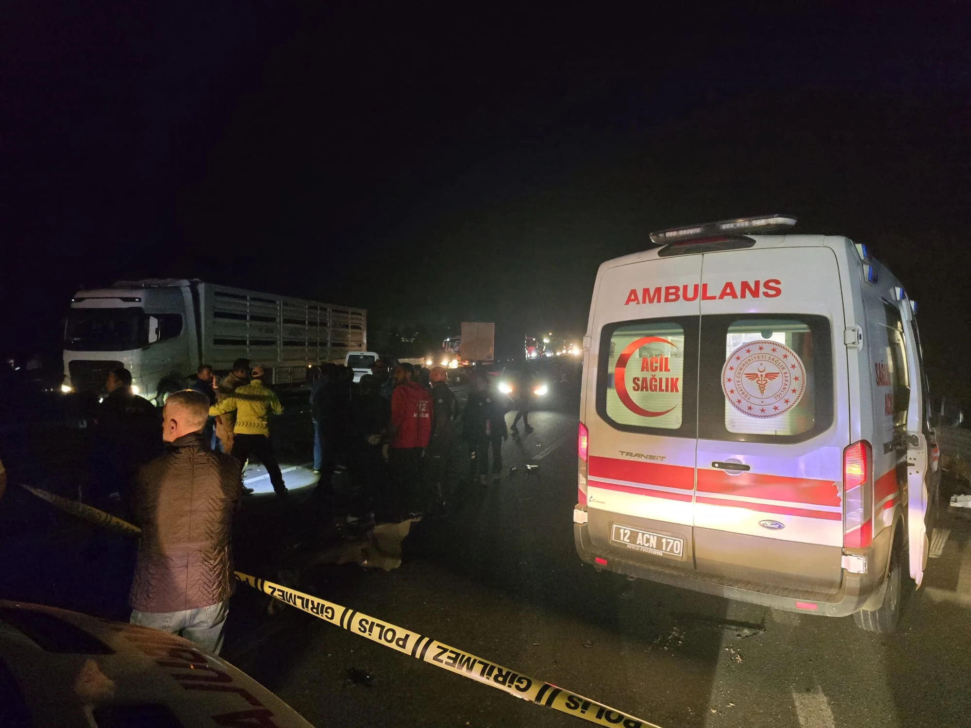 Bingöl’de otomobil bariyere çarptı: 2 ölü, 2 yaralı - www.gundemedair.com