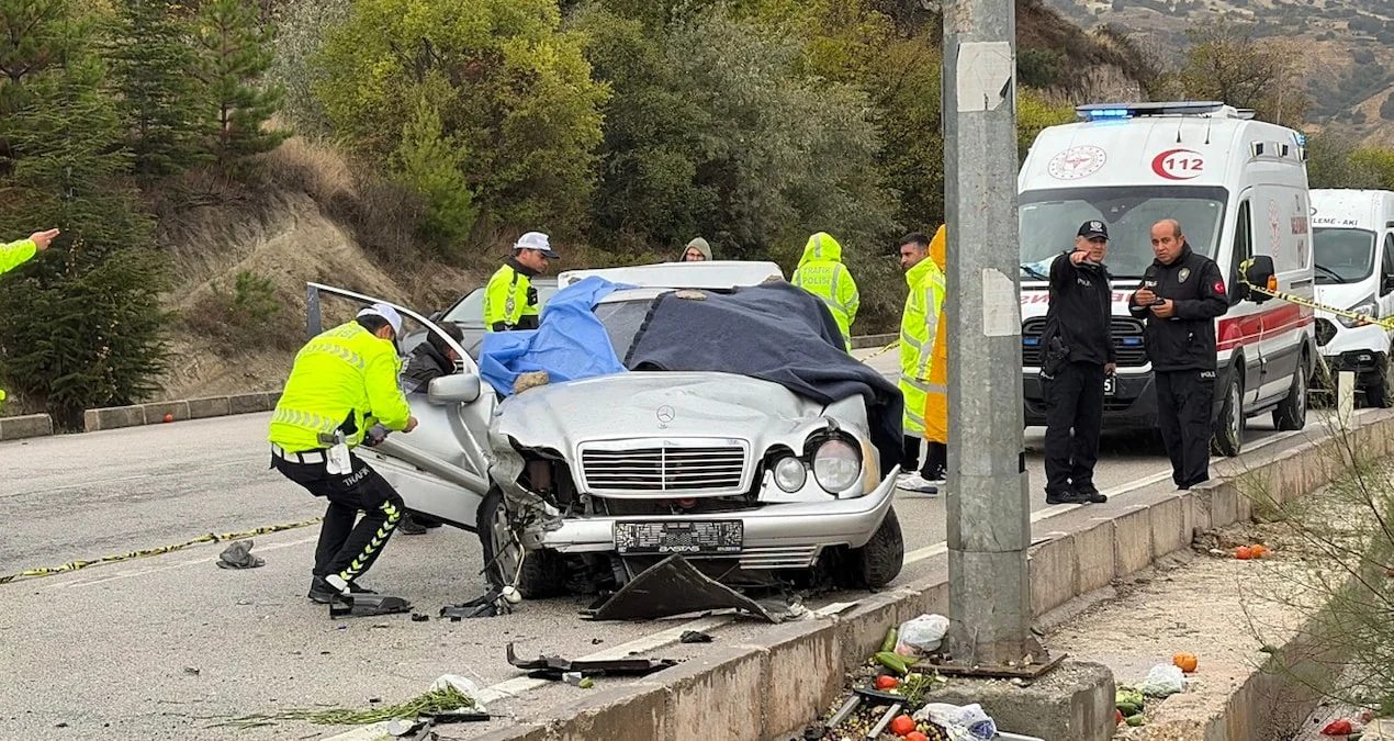 Burdur-Antalya kara yolunda kaza: 1 ölü, 4 yaralı - www.gundemedair.com
