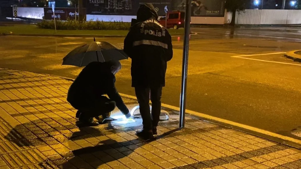 Bursa İnegöl'de Arkadaş Kavgası: 1 Ölü, 2 Yaralı - www.gundemedair.com