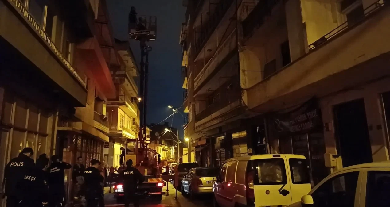 Bursa'da oğlu tarafından rehin alınan anne, özel harekatla kurtarıldı - www.gundemedair.com