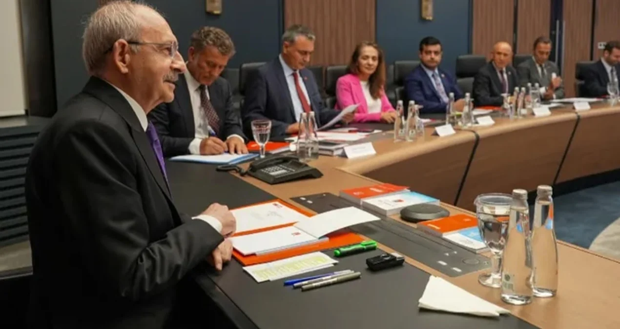 CHP, 48 Üyesini Partiden İhraç Etti - www.gundemedair.com