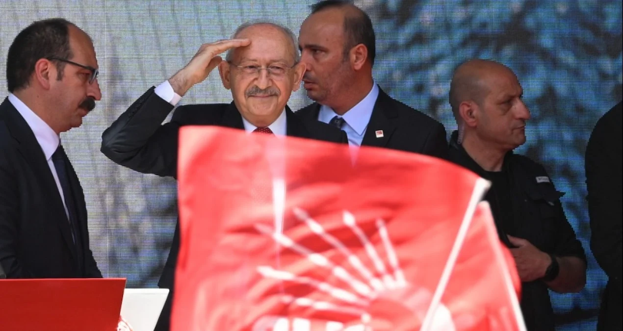 CHP'de Tarsus Belediye Başkanı ve 2 İBB Meclis Üyesi İçin İhraç Süreci Başlatıldı - www.gundemedair.com