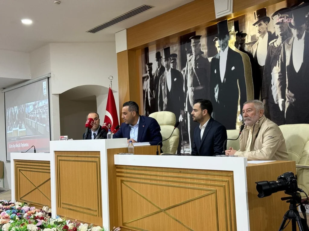 Çiğli Belediye Meclisi'nin ikinci oturumu, yeterli çoğunluk sağlanamadığı için ertelendi - www.gundemedair.com