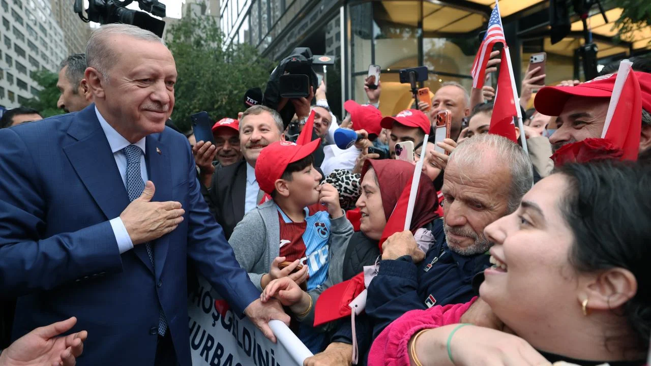 Cumhurbaşkanı Erdoğan, New York’ta Türkevi’nde coşkuyla karşılandı