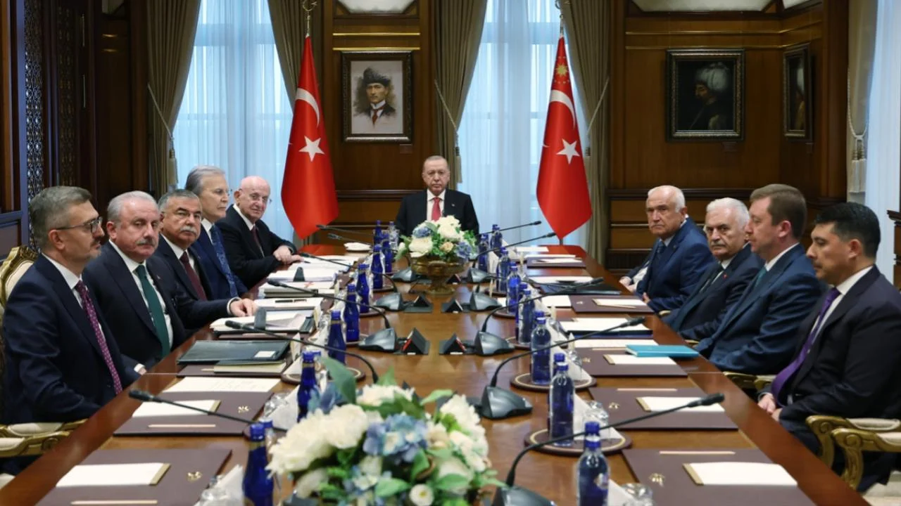 Cumhurbaşkanlığı Yüksek İstişare Kurulu toplandı - www.gundemedair.com