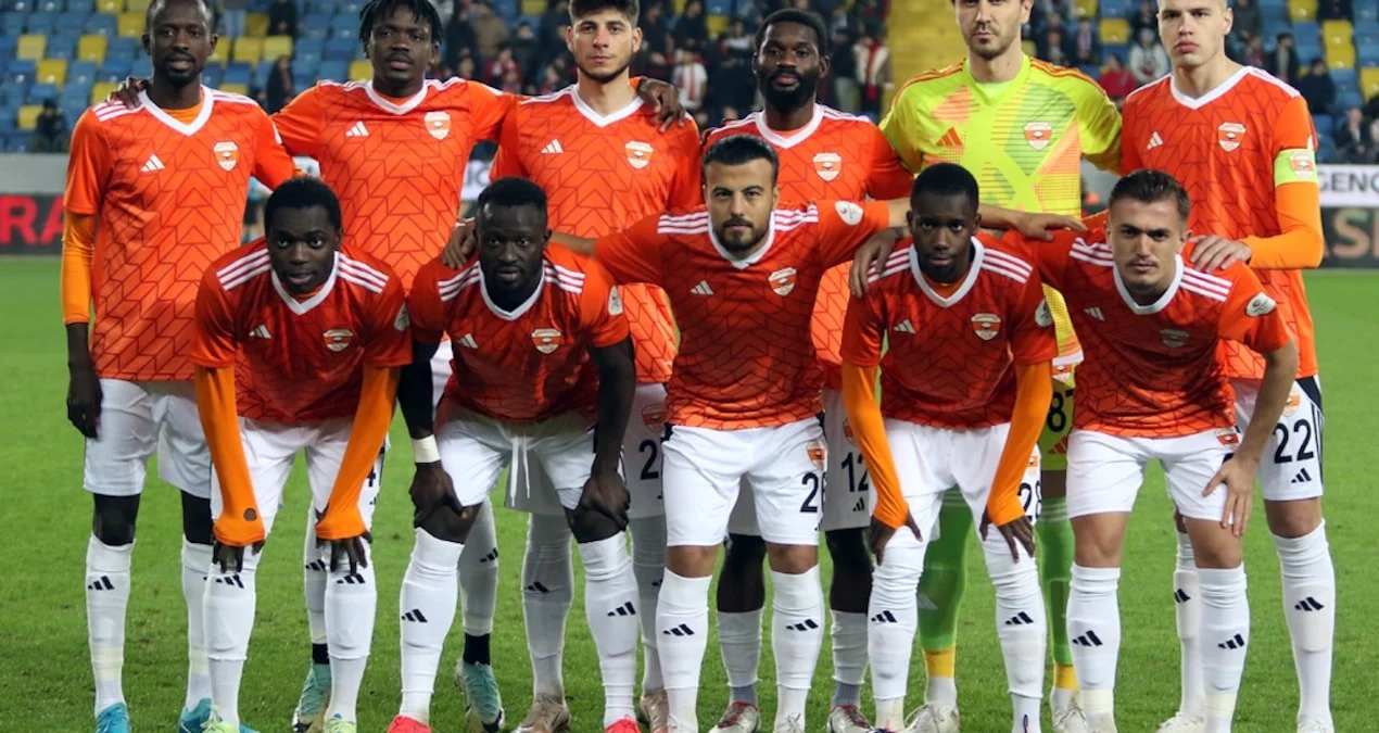 Bir zamanlar Süper Lig'de fırtına gibi esiyordu! 72 yıllık köklü kulüp resmen satıldı - Sözcü Gazetesi