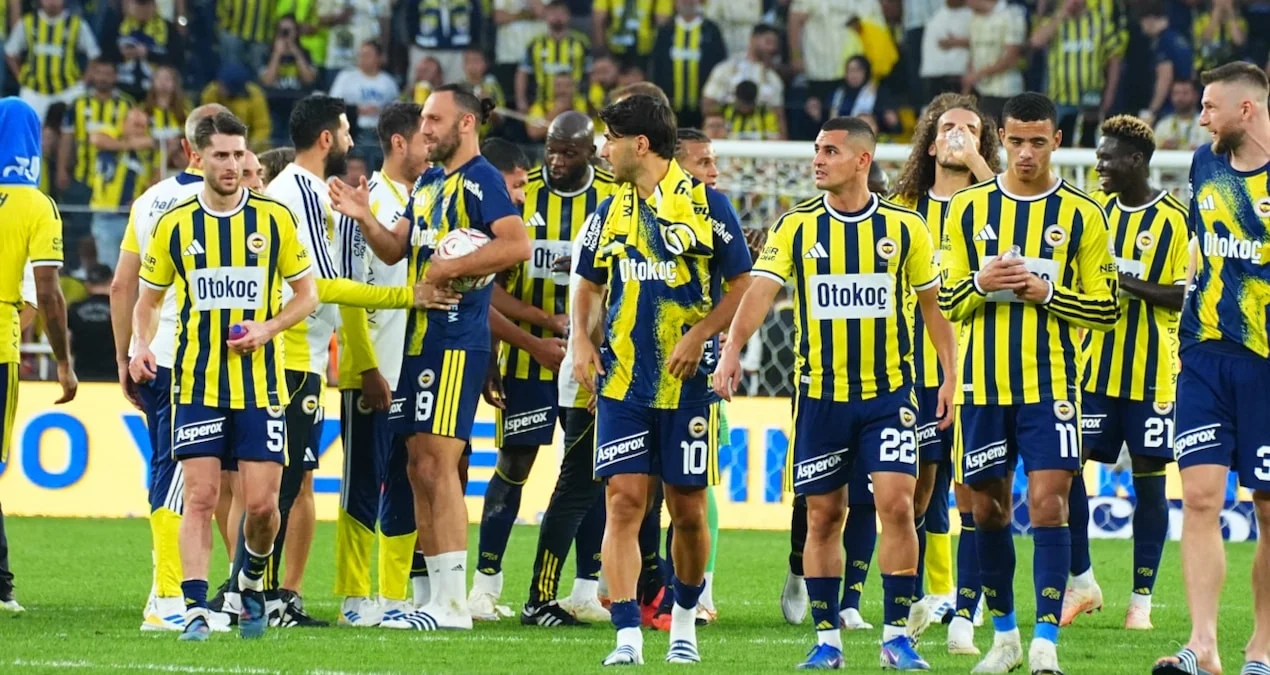 Fenerbahçe, Eyüpspor’u 8-0 yenerek zirveye yeniden ortak oldu