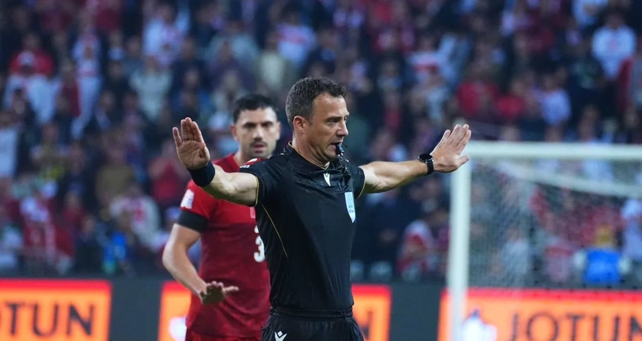 Merih Demiral, Fransa’ya karşı oynanan maçın ardından kırmızı kartla ilgili değerlendirme yaptı.