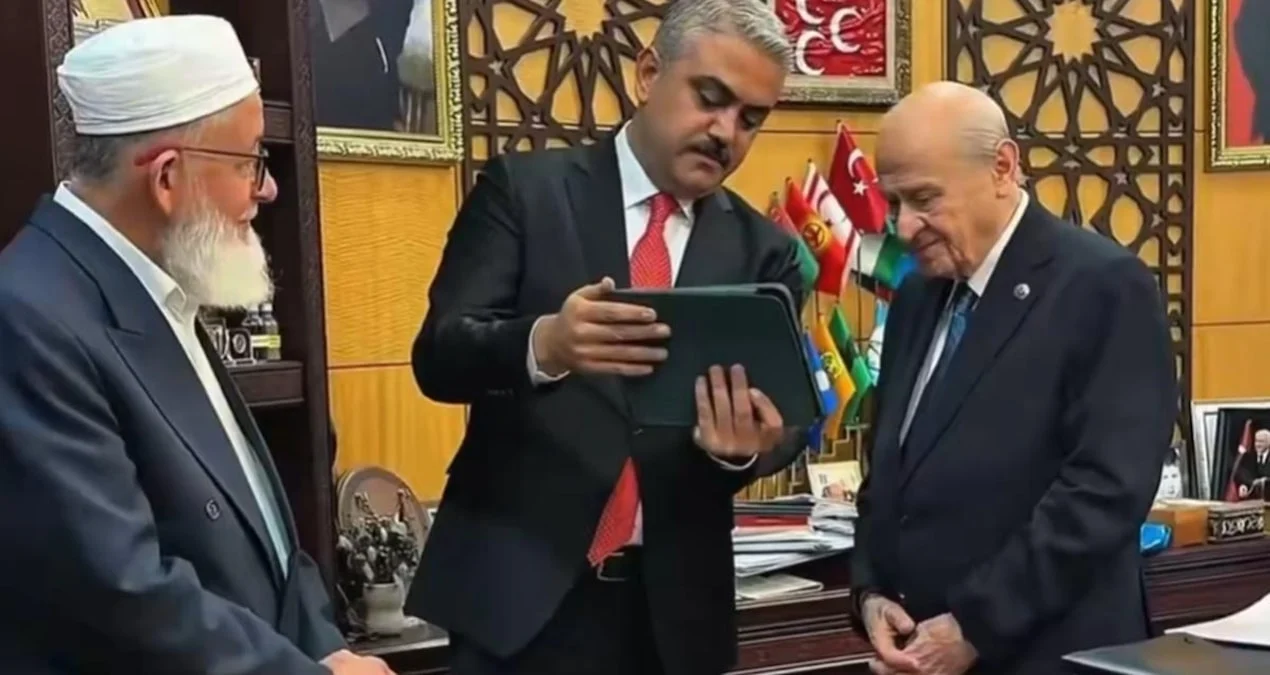 Belediye başkanının izlettiği videoya Bahçeli'nin yorumu: "Ferdi, mahvettin bizi!"