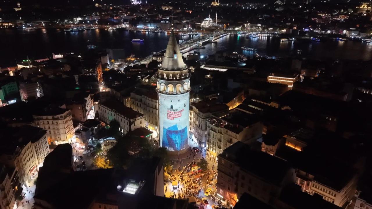 Galata Kulesi’ne dezenformasyonla mücadele mesajları yansıtıldı