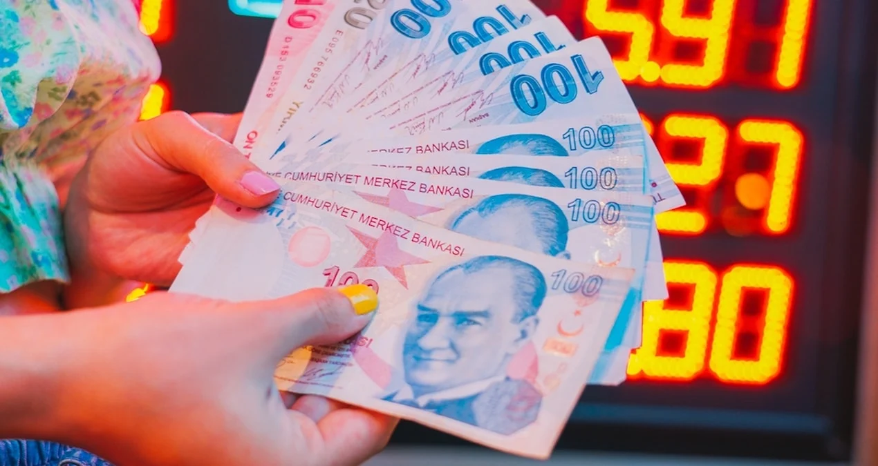 Dolar/TL yeni rekor seviyelere ulaştı