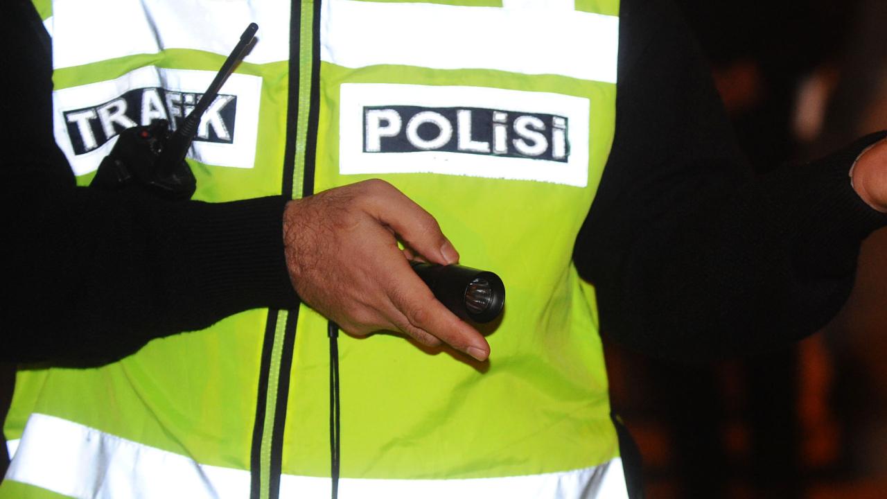 Sürmene’de drift yapan iki sürücüye 281 bin lira ceza kesildi