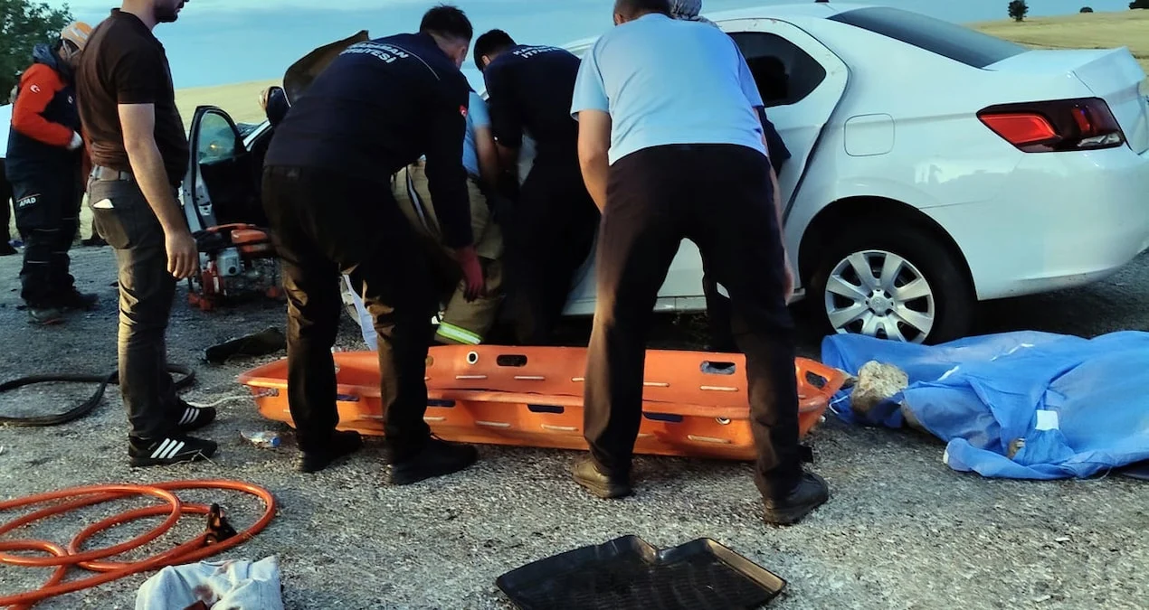 Karaman’da Düğün Konvoyunda Feci Kaza: 2 Ölü, 5 Yaralı