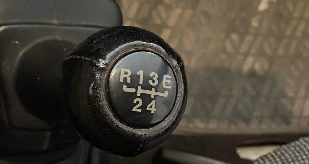Eski otomobillerdeki “E” harfi ekonomik sürüşü ifade ediyor