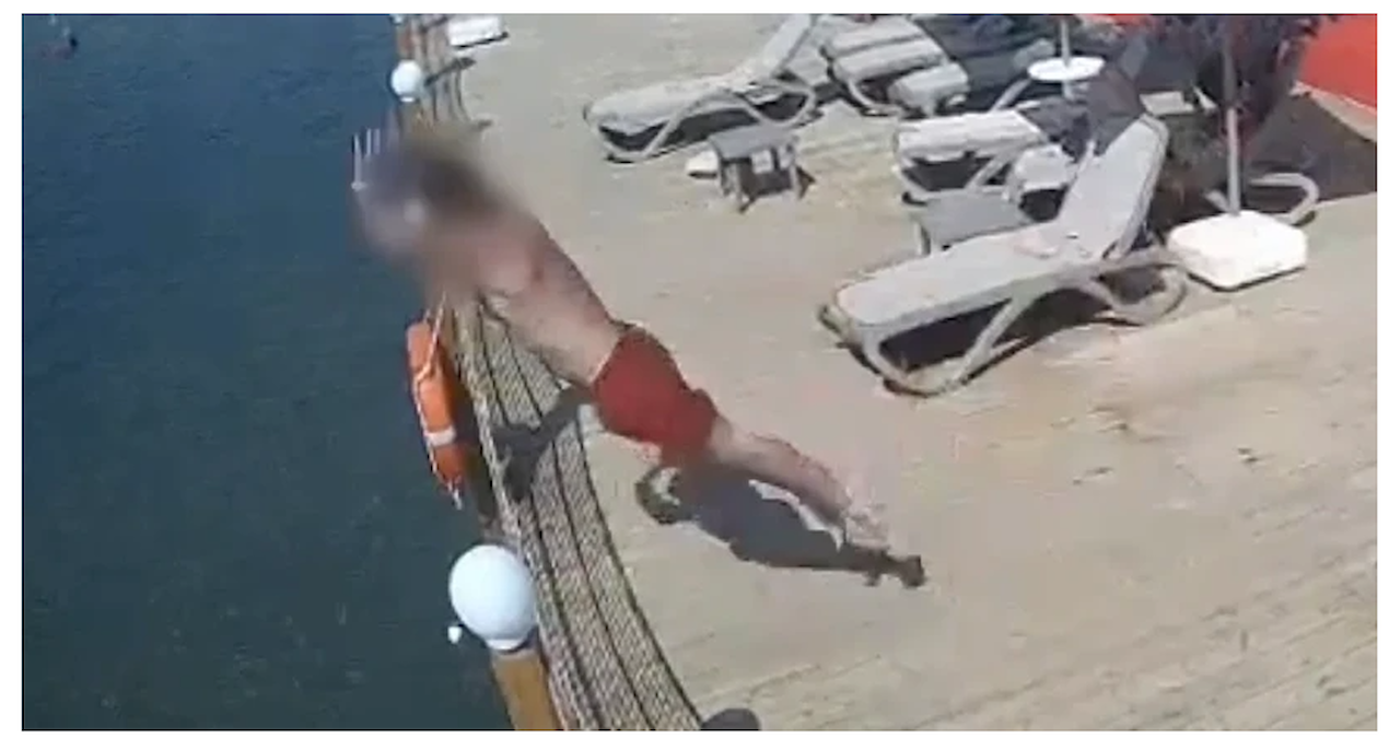 Alanya’da sığ suya balıklama atlayan kişi hayatını kaybetti