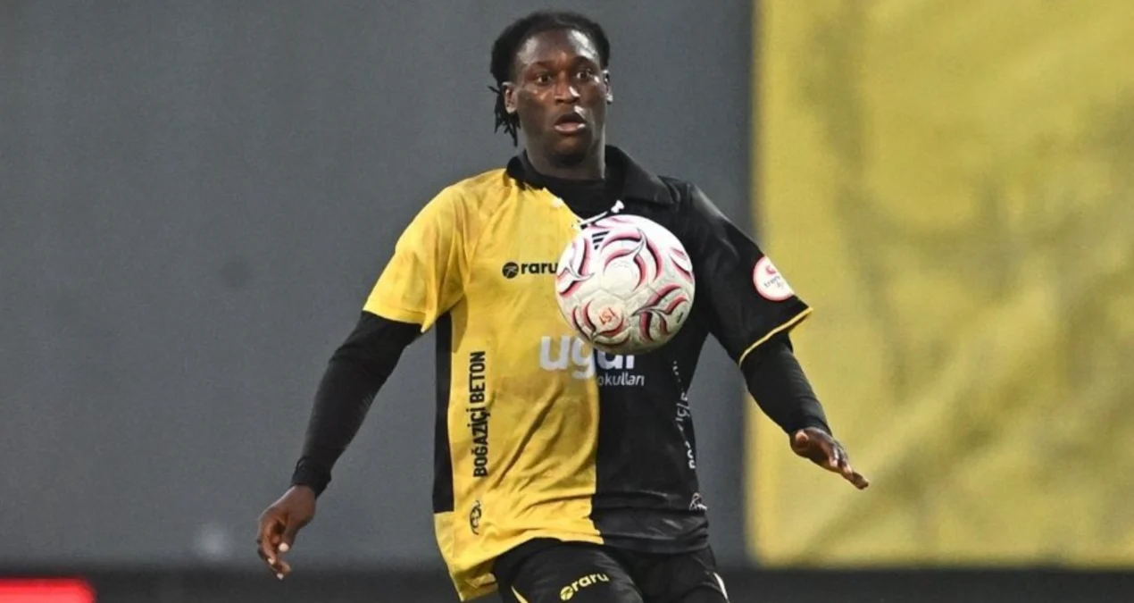 Elvin Mendy, Manisa FK maçı sonrası kalp krizi şüphesiyle hastaneye kaldırıldı