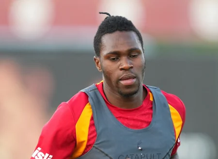 Galatasaray taraftarının beklediği haber geldi! Singo haftalar sonra idmana çıktı