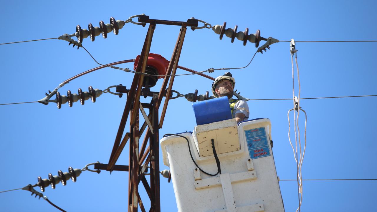 Libya’da elektrik kesintileri devre kesicilerin arızası nedeniyle yaşanıyor